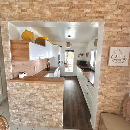 Naim Esterel Villa