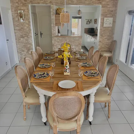 Naim Esterel Villa