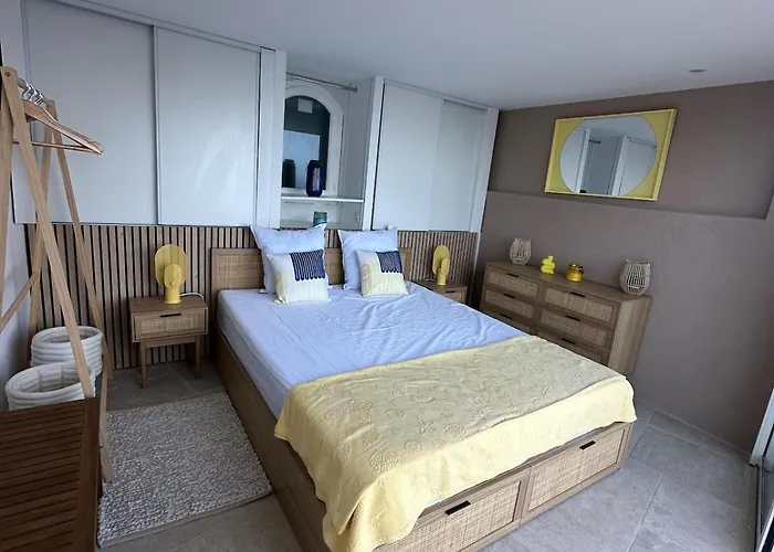 Naim Esterel ヴィラ