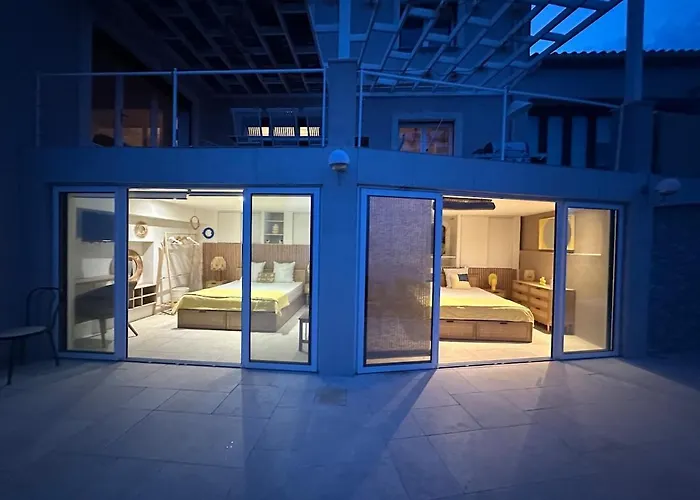 ヴィラ Naim Esterel *