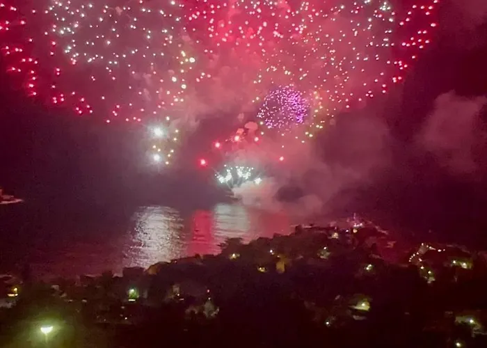 ヴィラ Naim Esterel *